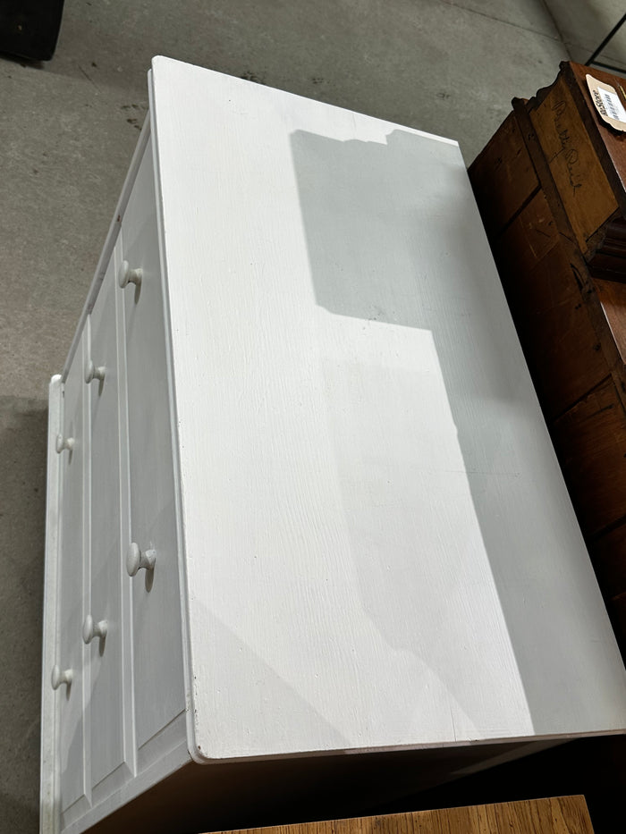 Small 3-Drawer Dresser