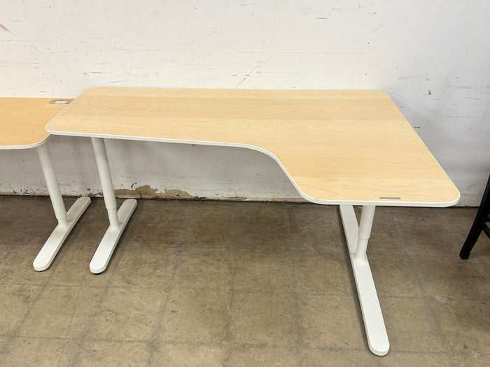 Light Beige Wood Top Corner Deck
