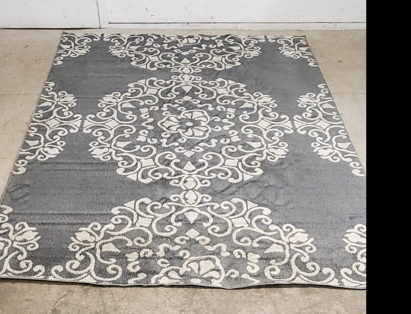 78''x102'' Grey Pattern Rug