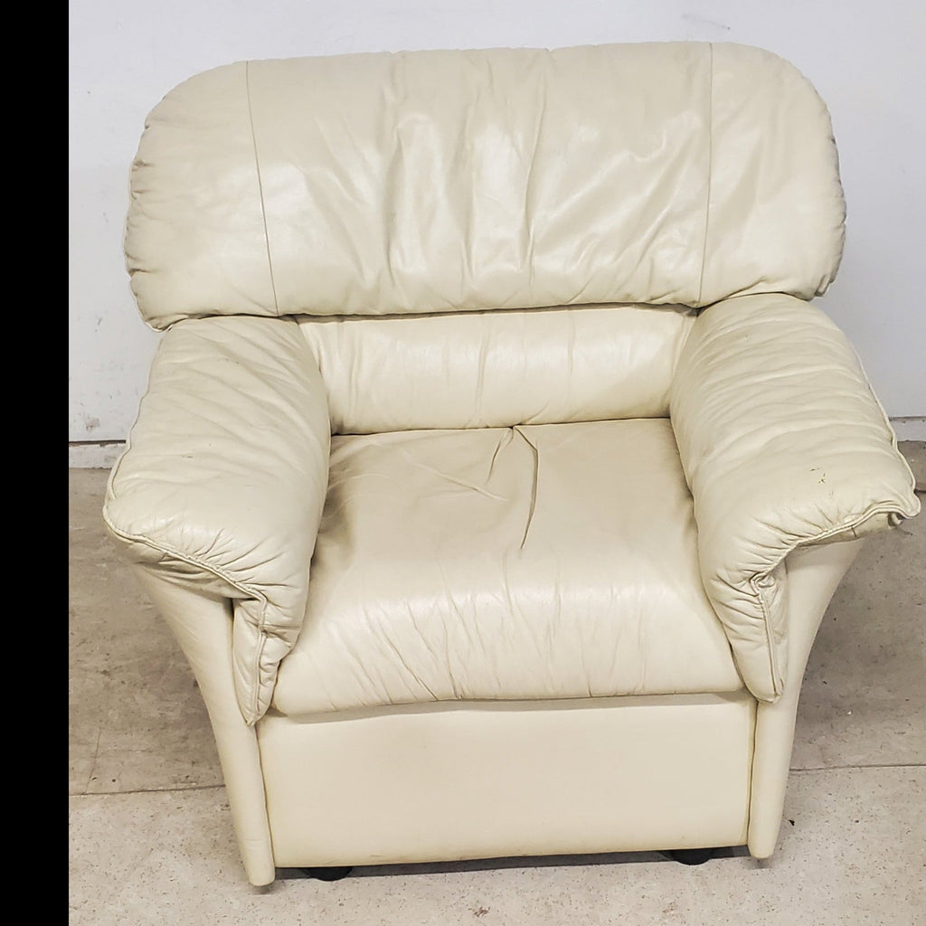 35''W Cream Colored Leather Arm Lounge Chair