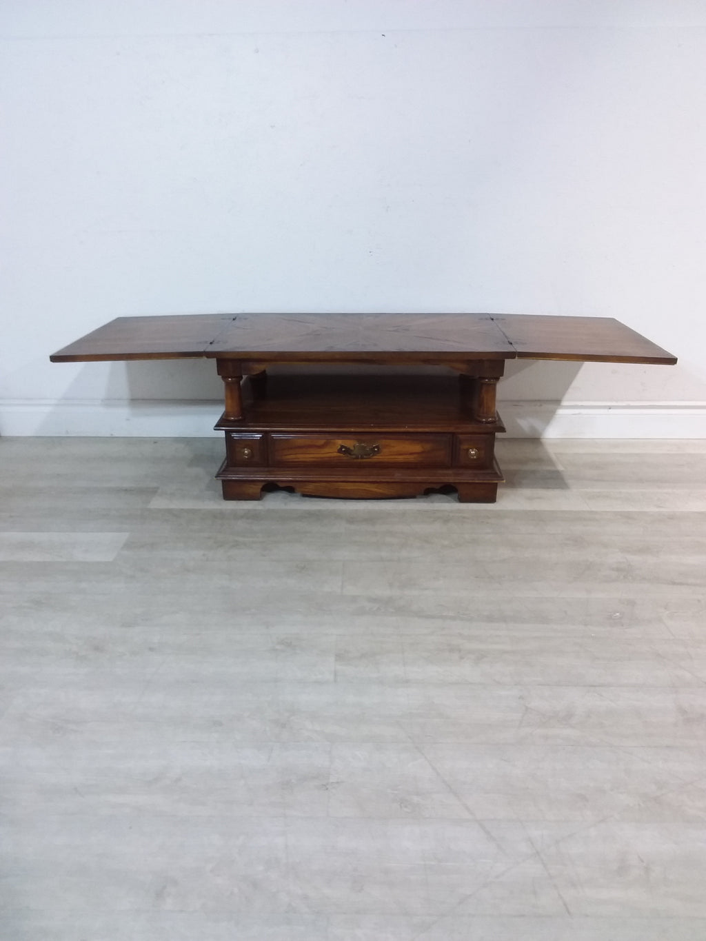 Expandable Wood Coffee Table