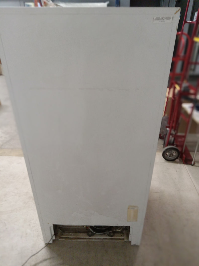 Beaumark White Upright Freezer