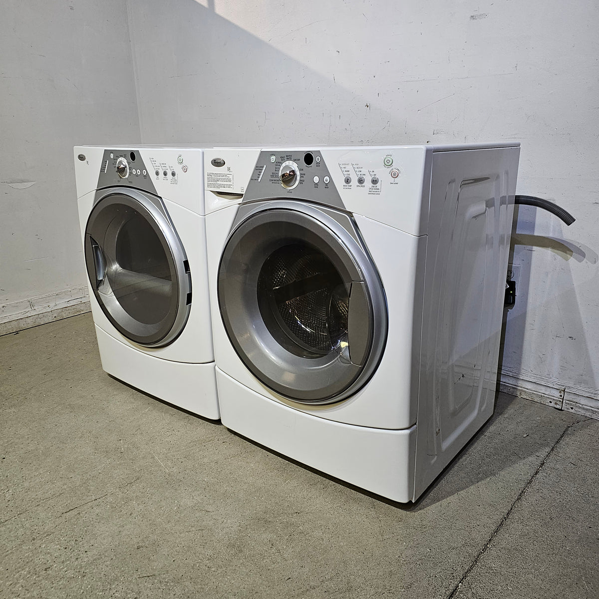 Whirlpool Duet Washer & Dryer Set