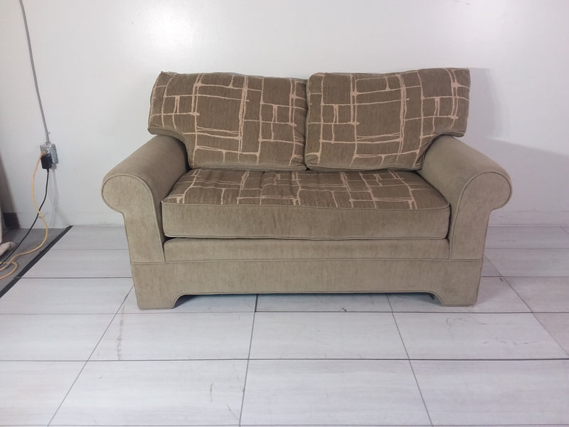 Ofelia Two-Pattern Loveseat