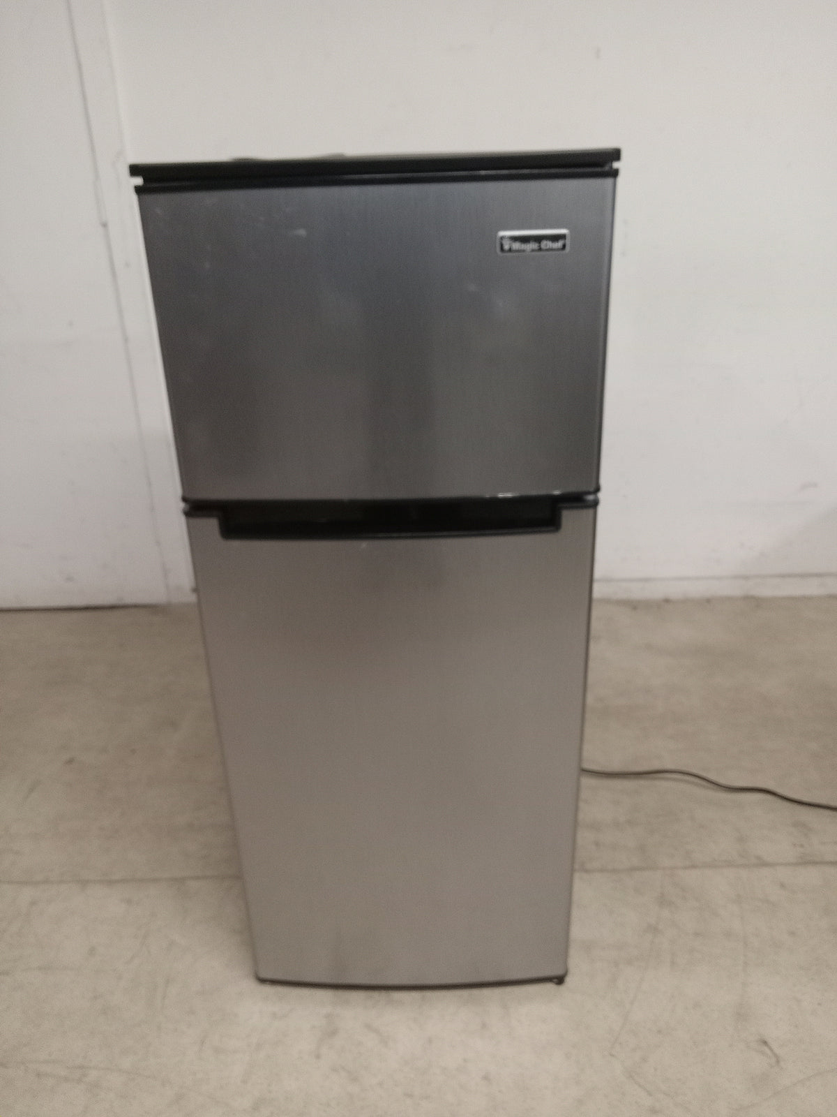 19"W Magic Chef Two Door Refrigerator