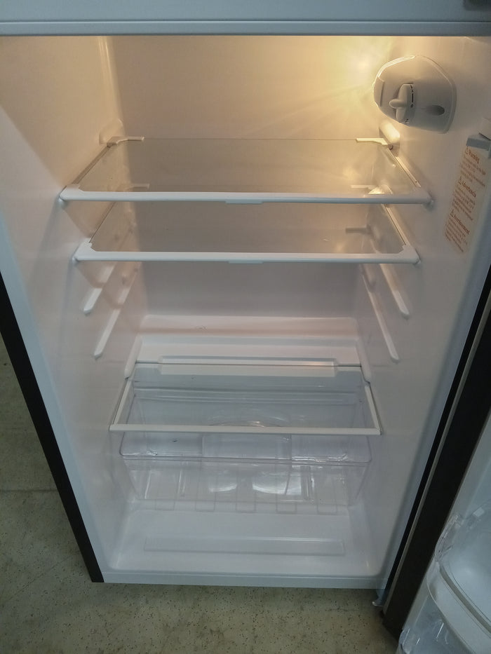 19"W Magic Chef Two Door Refrigerator