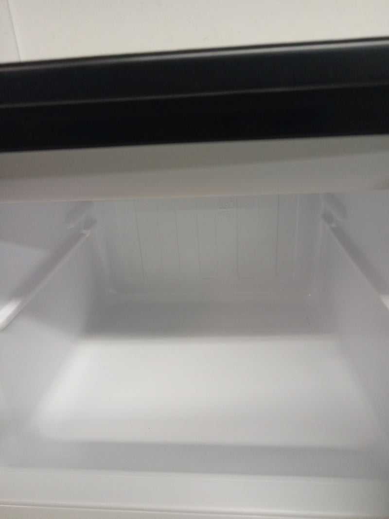 19"W Magic Chef Two Door Refrigerator