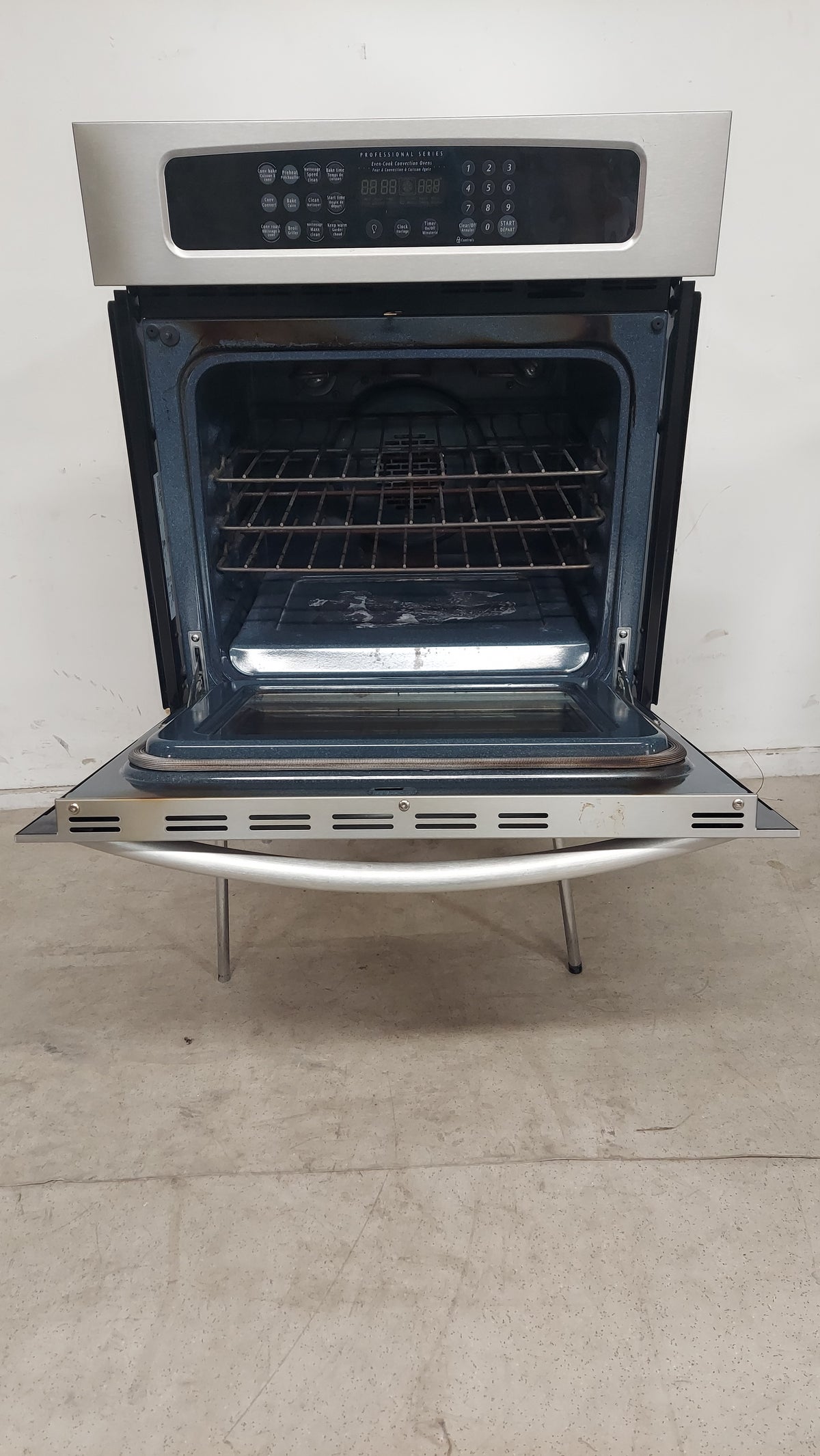 28.5" Frigidaire Wall Oven Professional Series