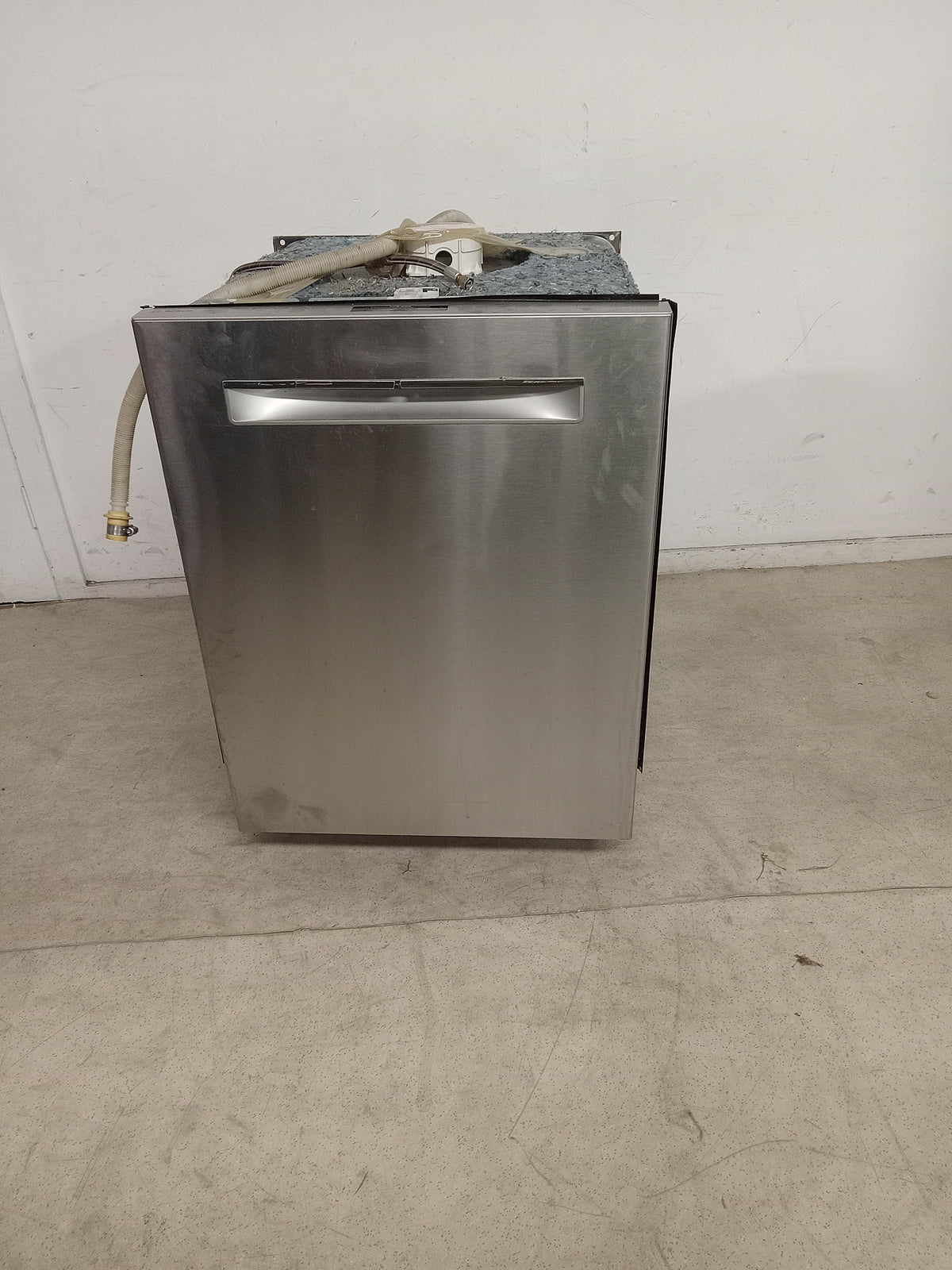 23.5"W Stainless Steel Bosch Dishwasher
