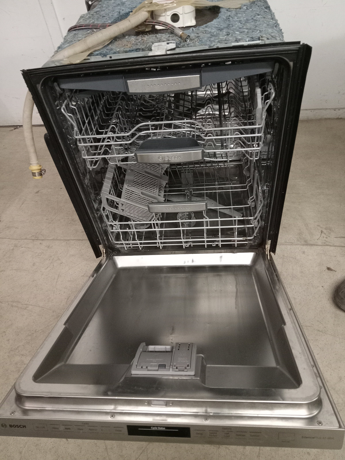 23.5"W Stainless Steel Bosch Dishwasher
