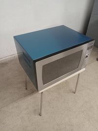 23" Panasonic Microwave Oven