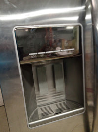 35" W Whirlpool Fridge