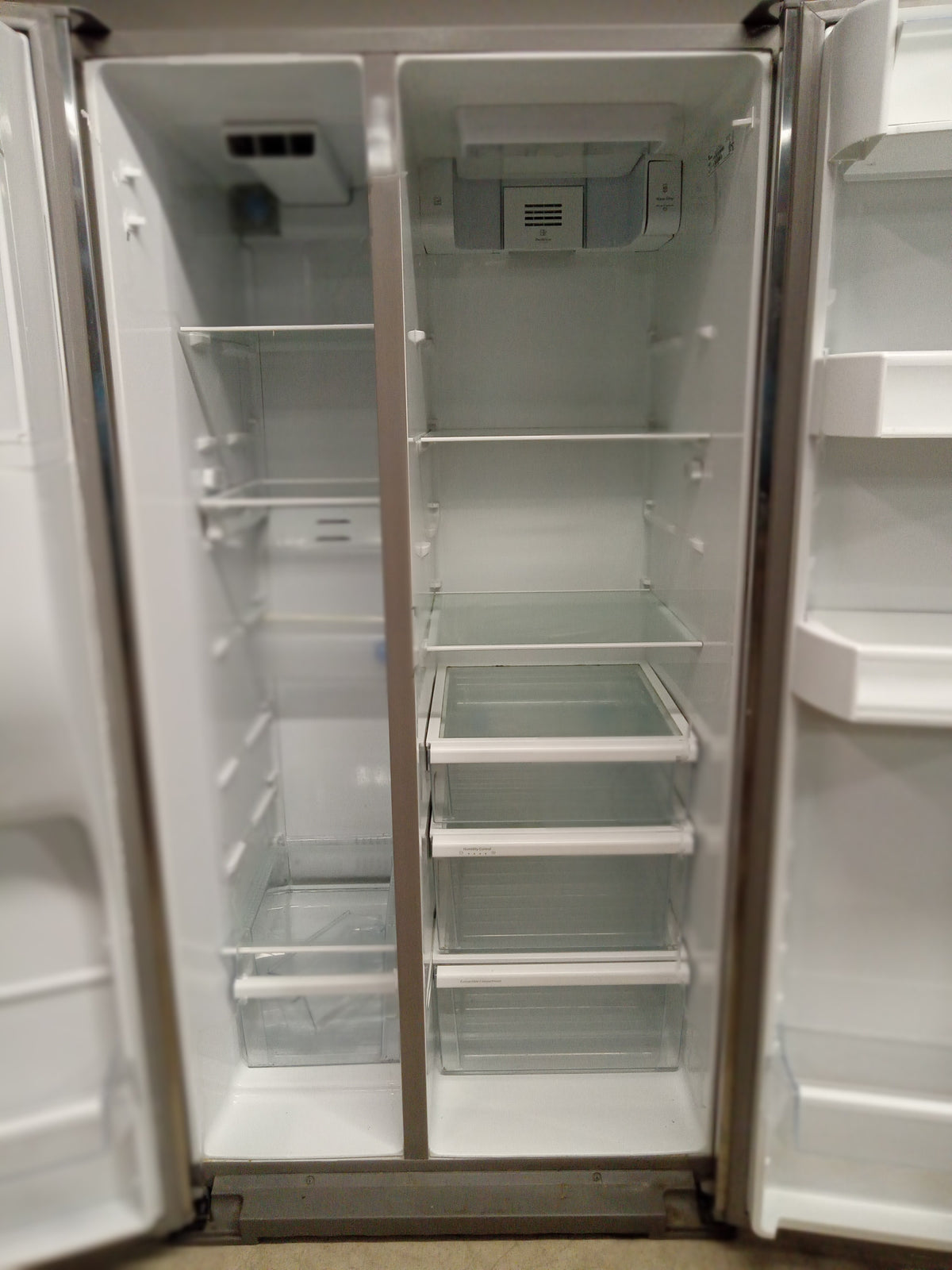 35" W Whirlpool Fridge