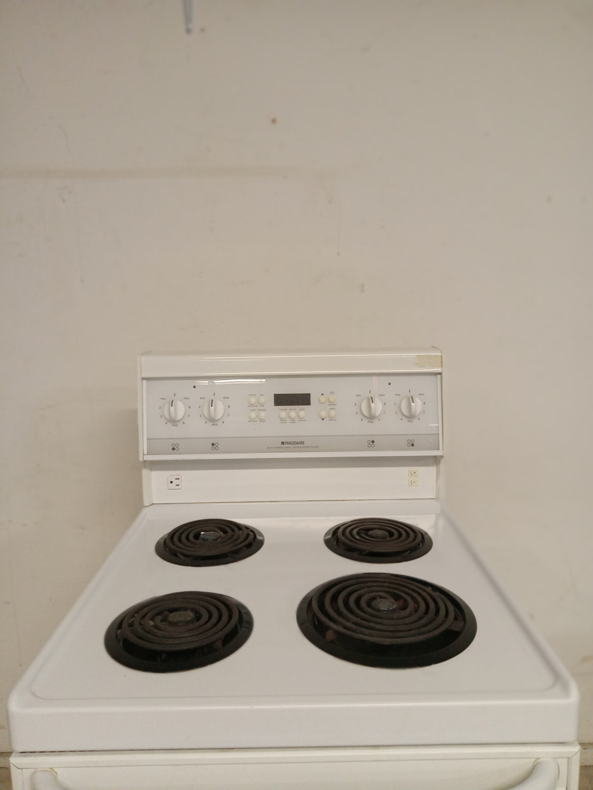 24" Frigidaire Electric Stove