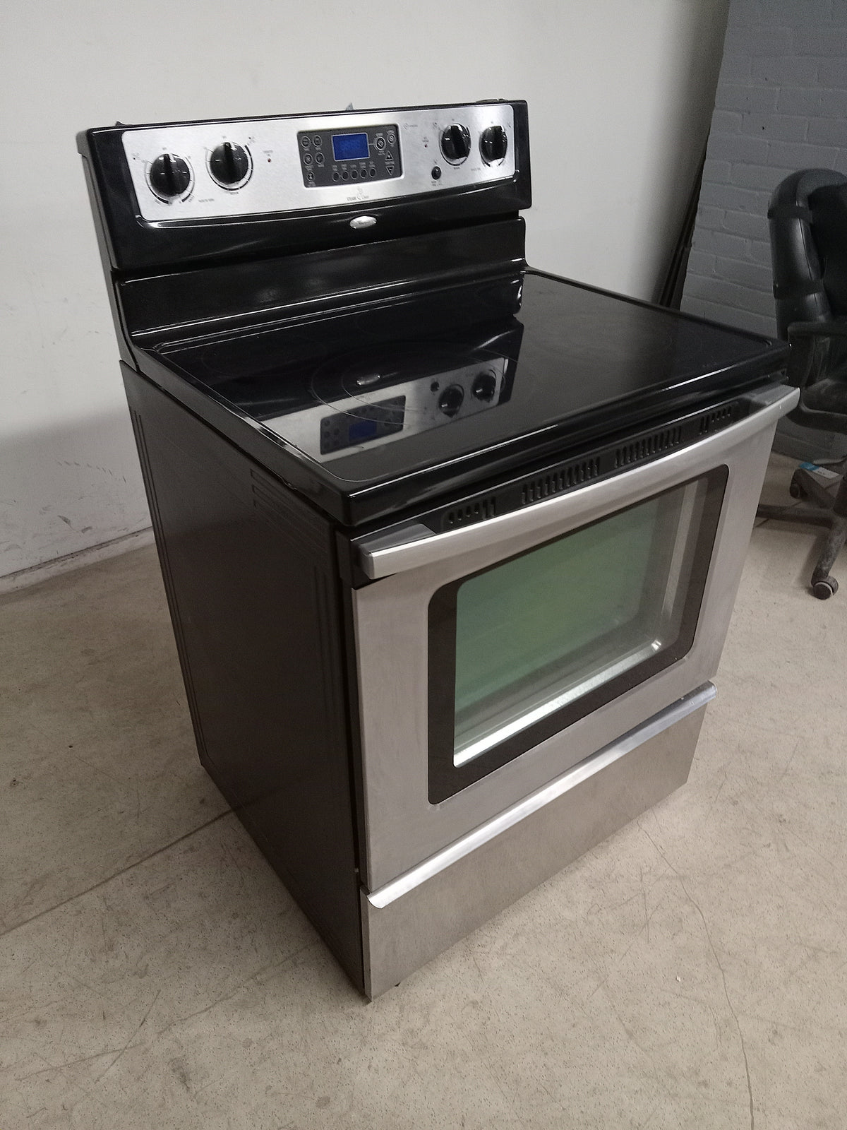 30"W Whirlpool Electric Stove