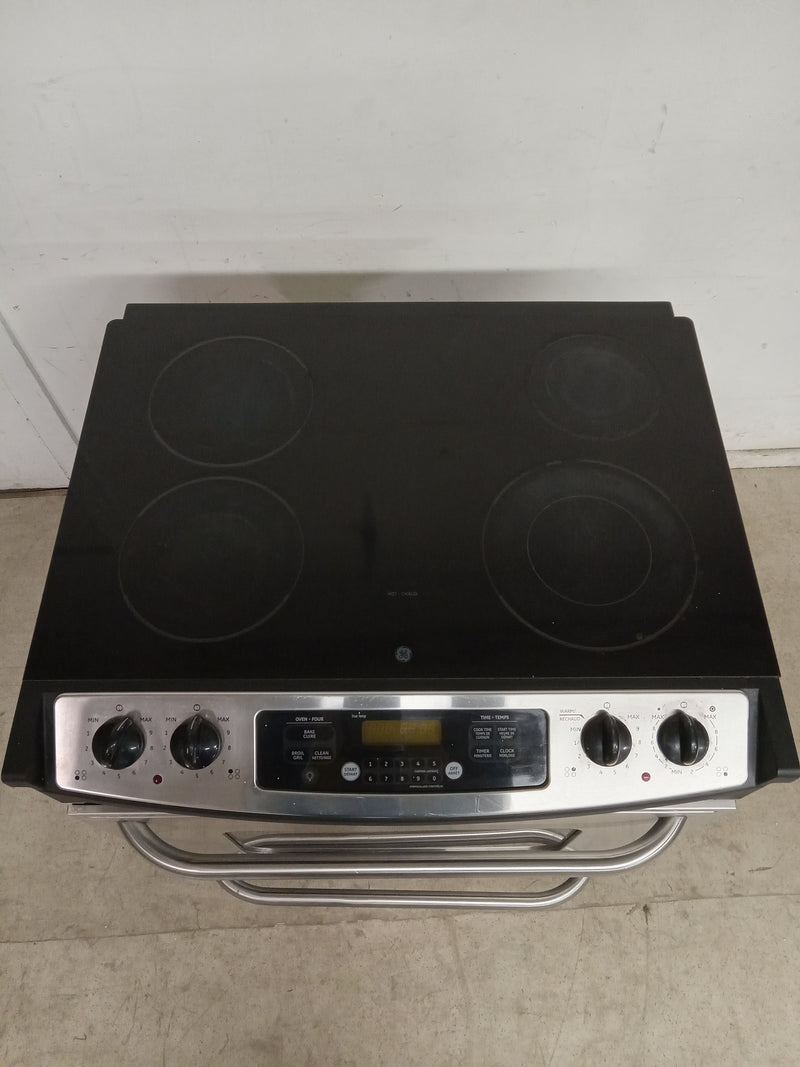 29.75"W General Electric Range Oven