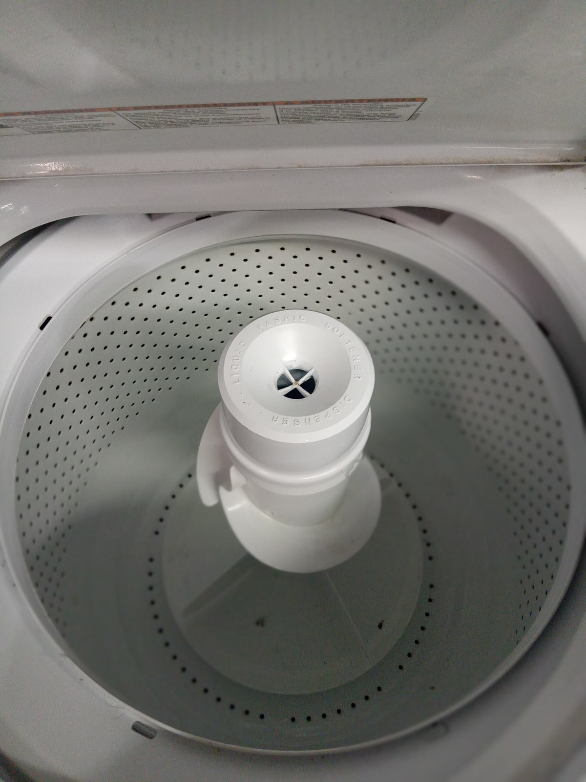27.5" W Whirlpool Washer and Dryer Combo