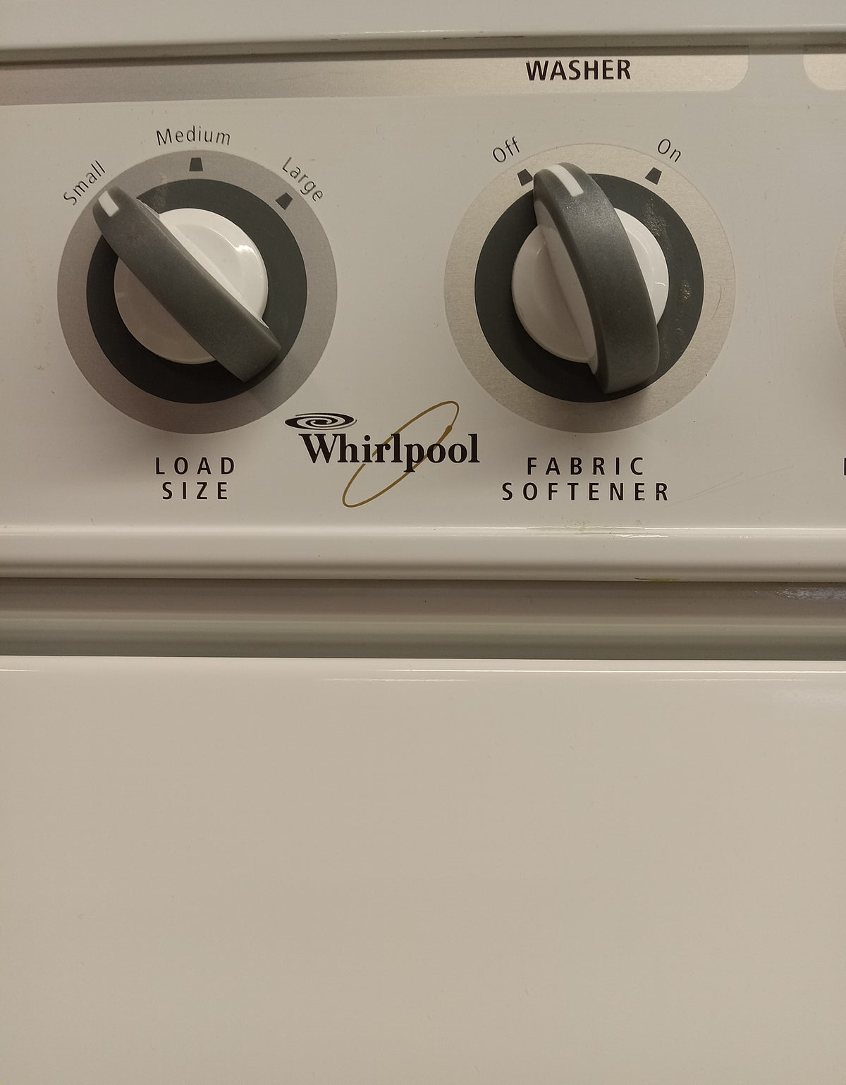 27.5" W Whirlpool Washer and Dryer Combo