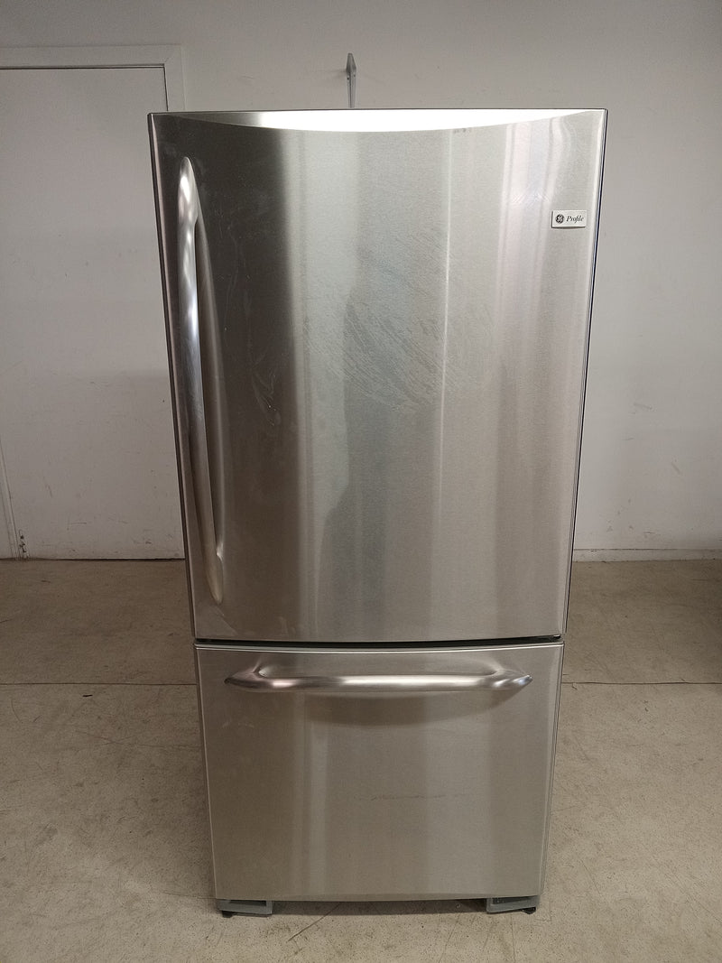 30"W General Electric Stainless Steel Refrigerator
