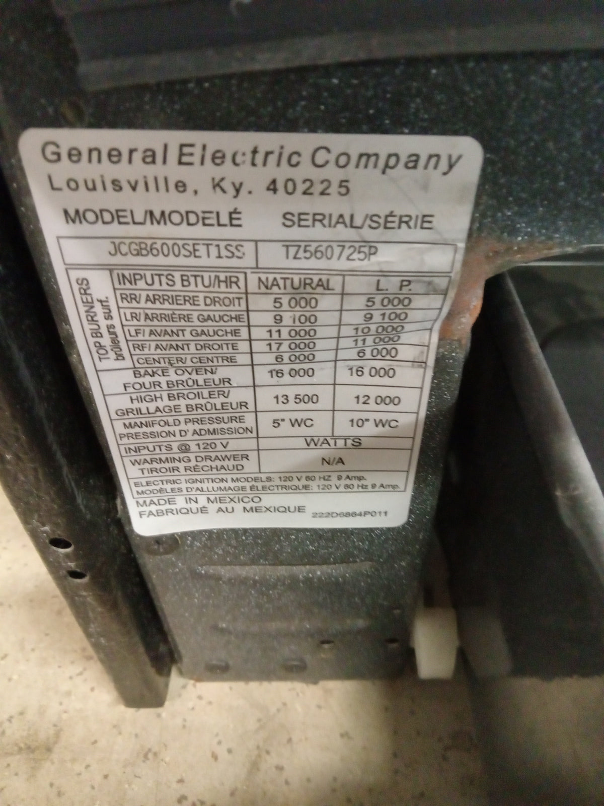 30"W General Electric Stainless Steel Gas Stove