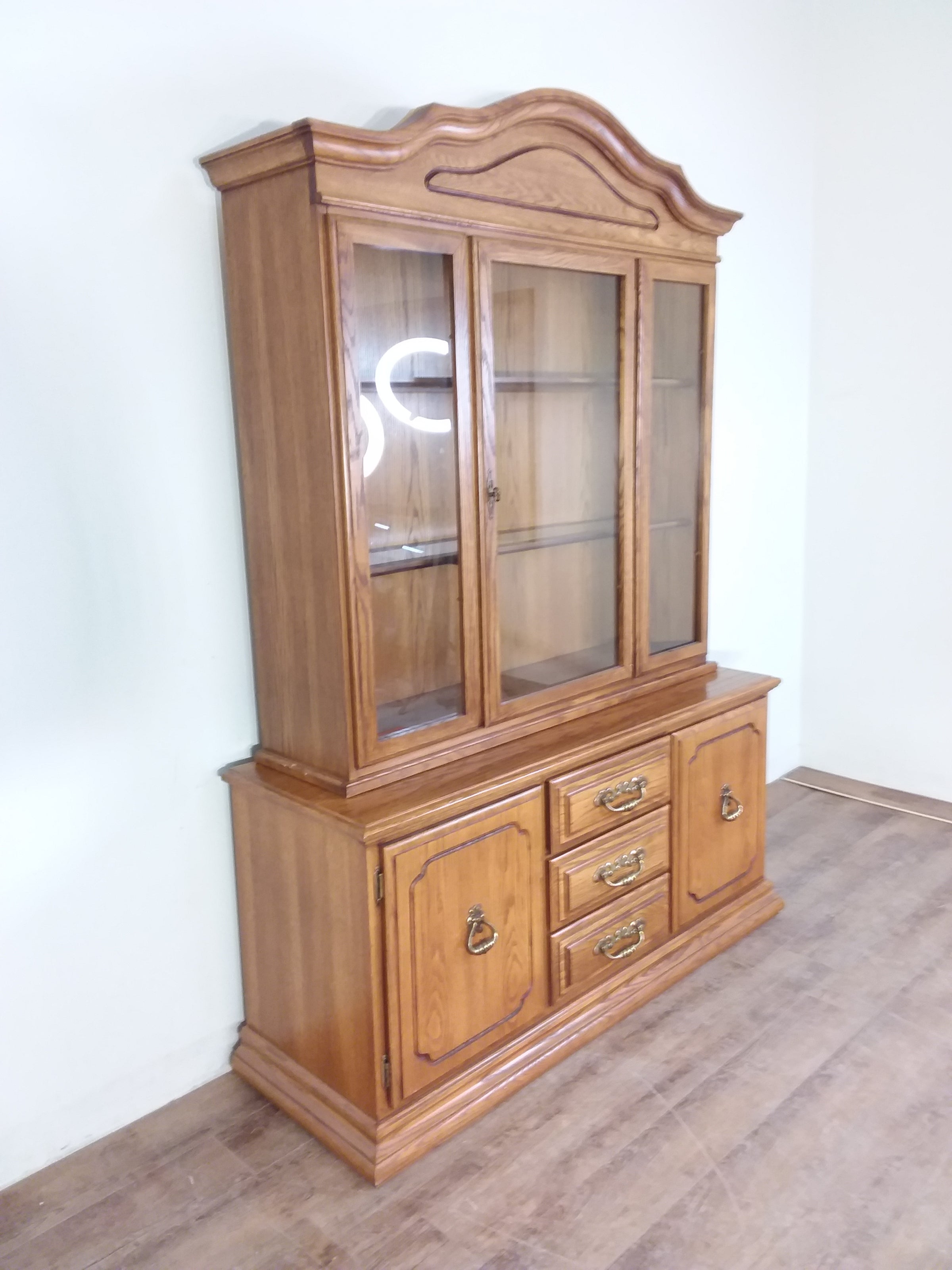 Solid Wood Sideboard & Hutch Habitat ReStore GTA