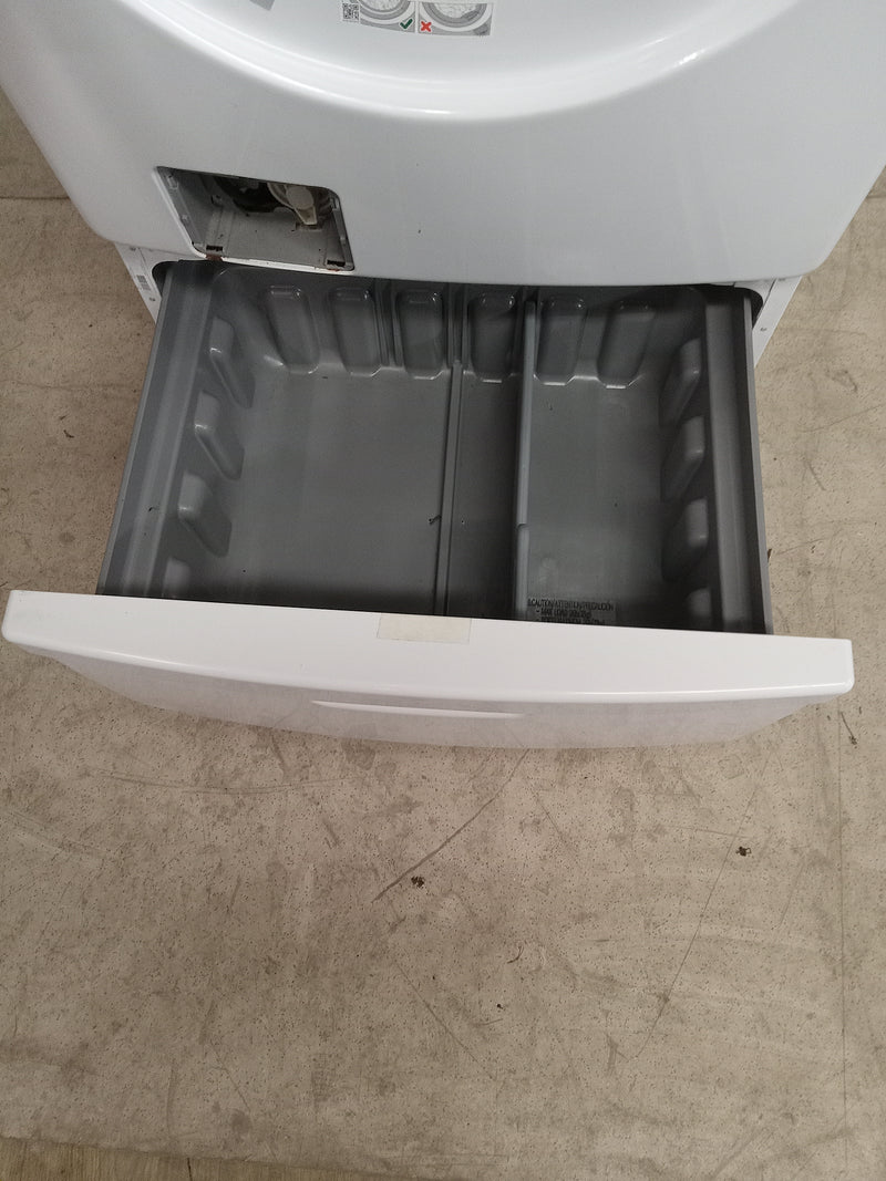 27"W Samsung Washing Machine