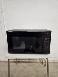 20.5"W Panasonic Microwave Oven