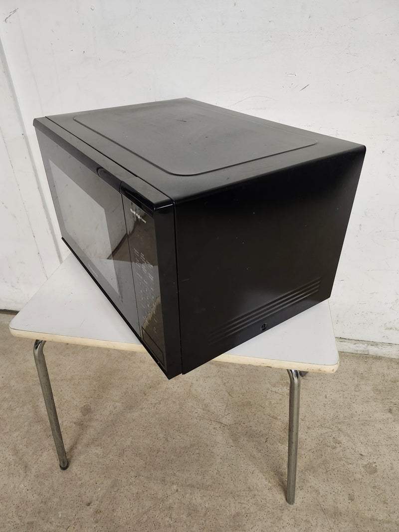 20.5"W Panasonic Microwave Oven