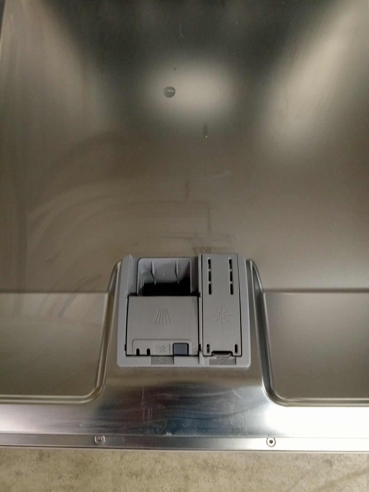 23.25"W Bosch Dishwasher