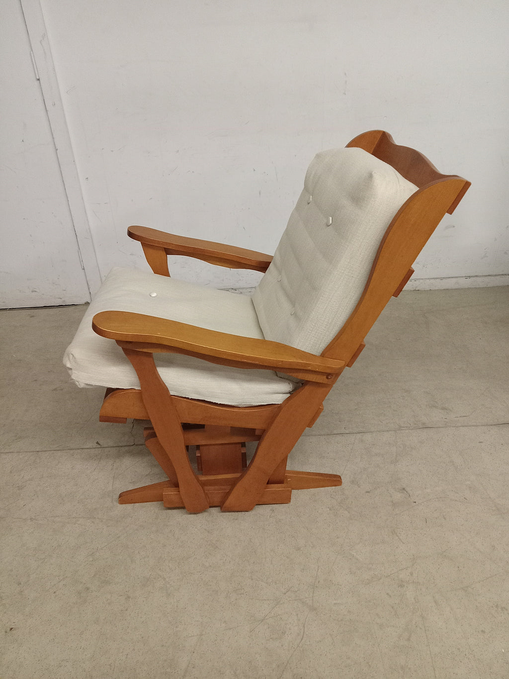 25"W Solid Wood Glider Rocker Chair