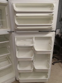 29.5"W White Kenmore Refrigerator