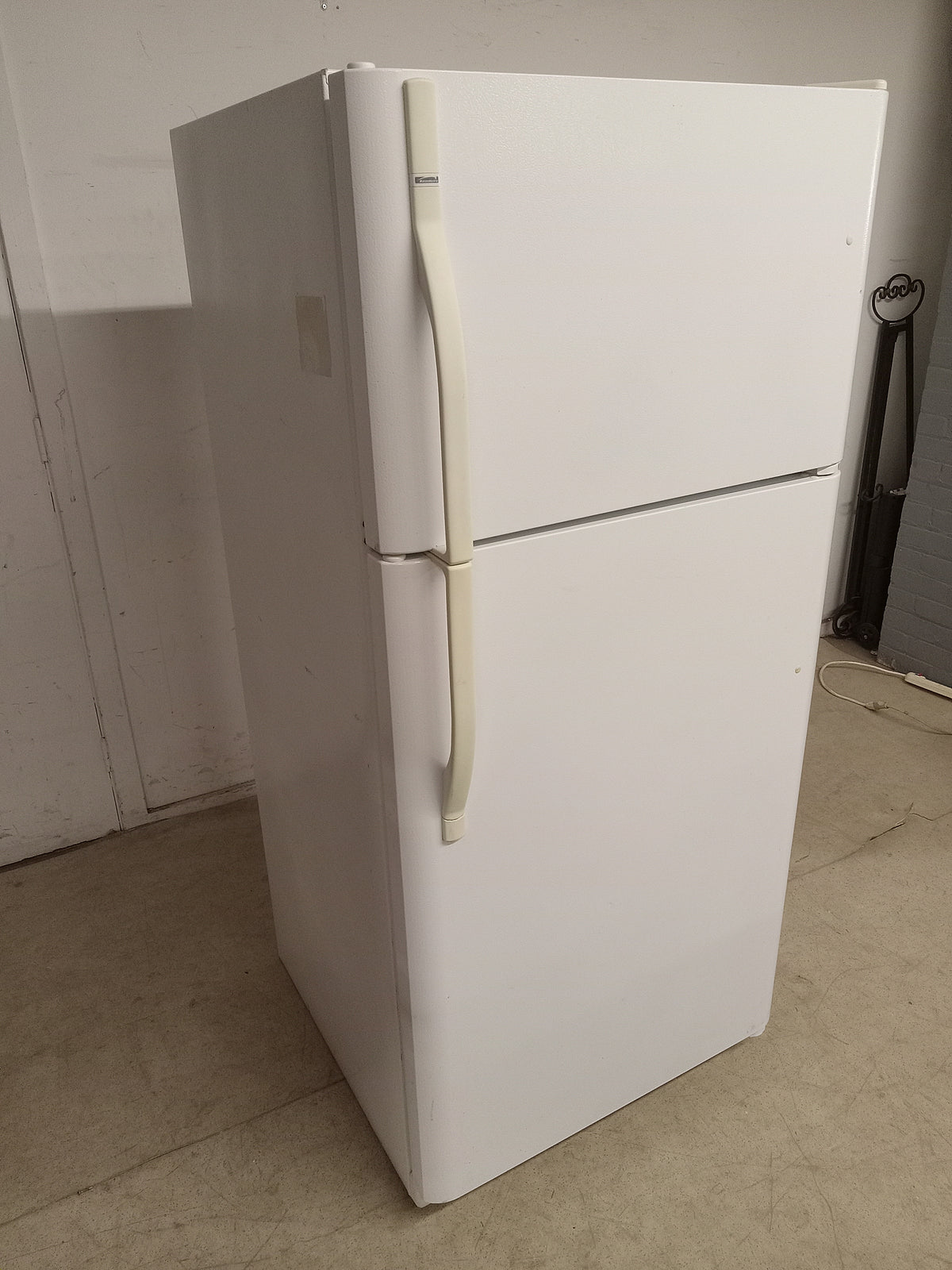 29.5"W White Kenmore Refrigerator