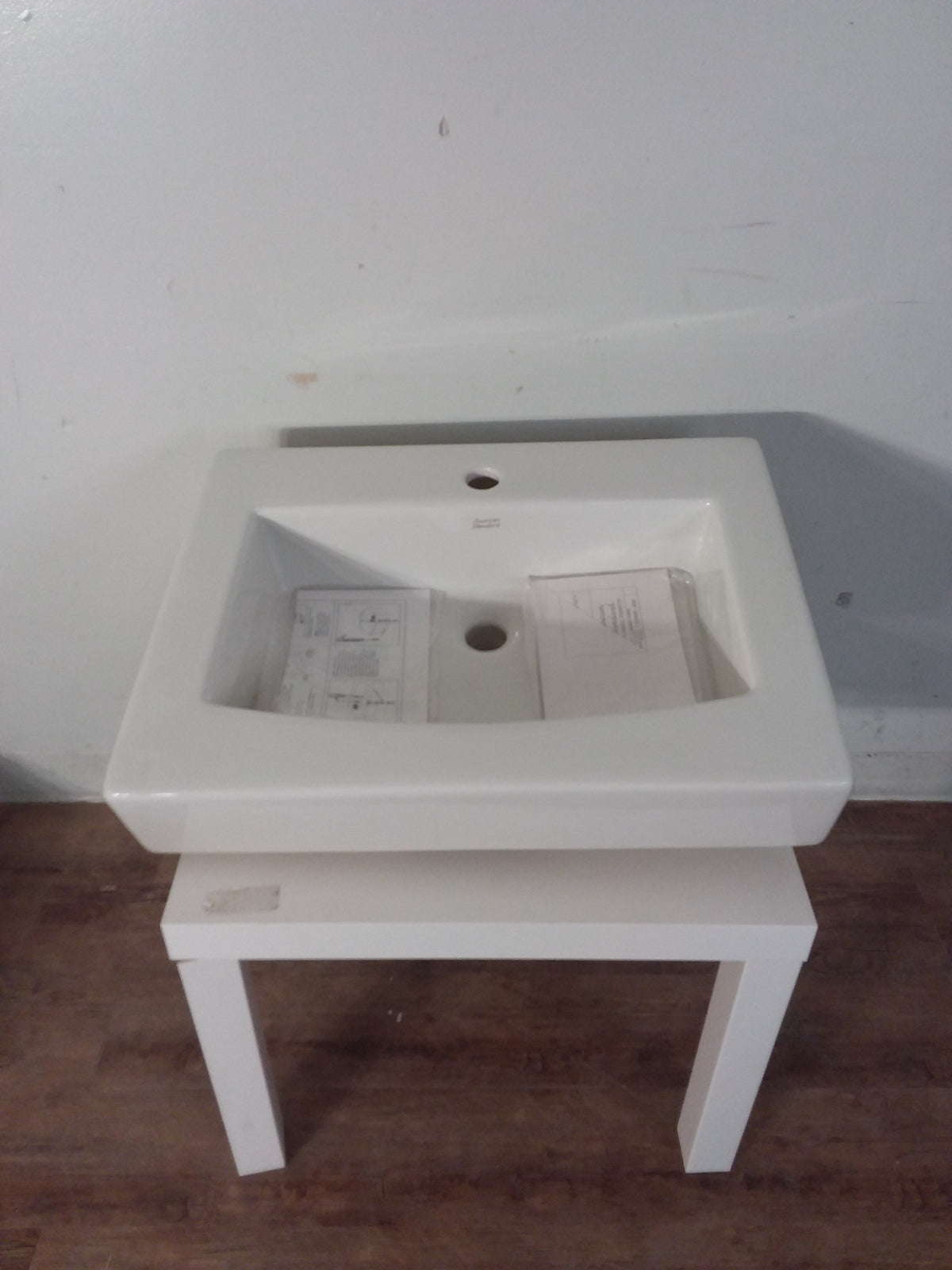 American Standard White 24 Inch Bathroom Sink