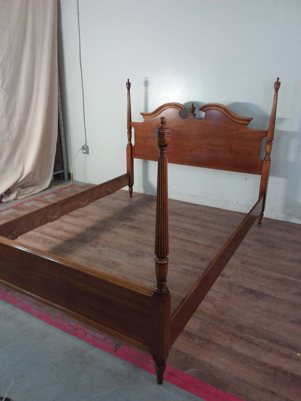 Wood Queen Size Bed