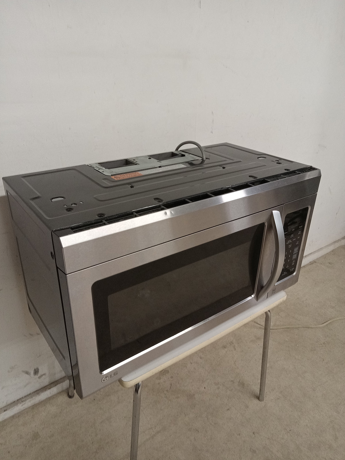 30"W LG Over the Range Microwave Oven