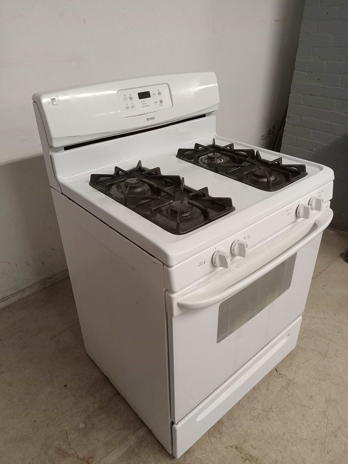 30"W White Kenmore Gas Range