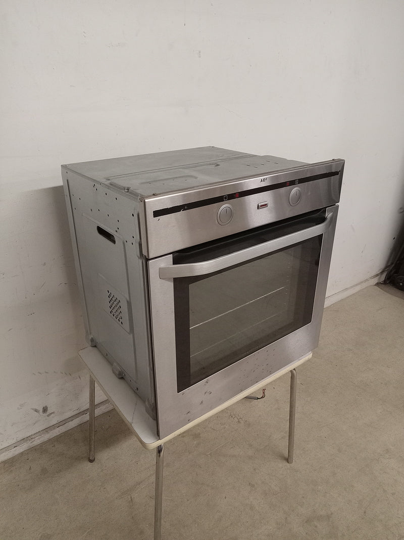 23.5"W AEG Built in Single Oven