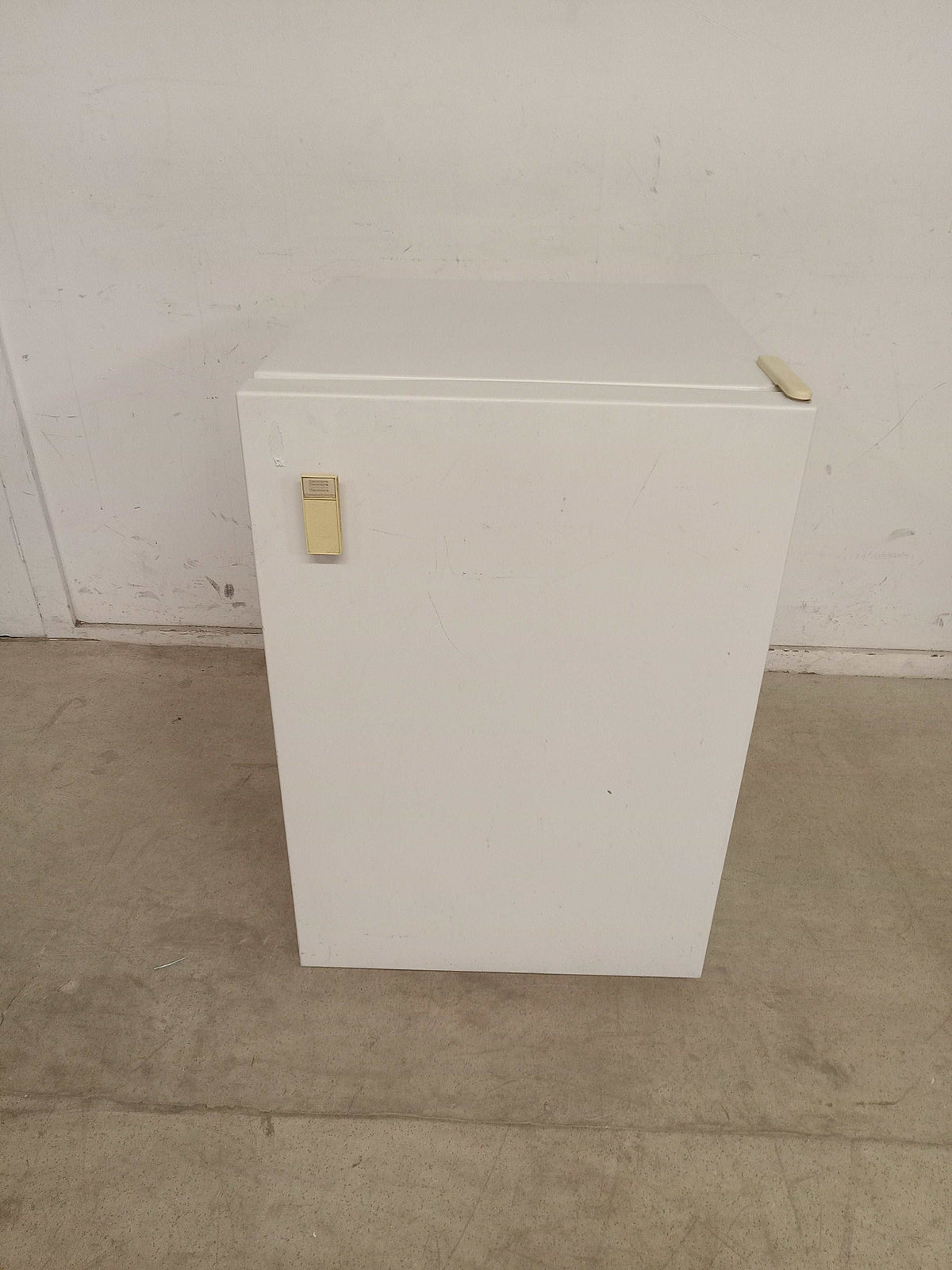 22"W White Kenmore Freezer