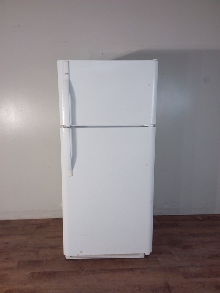 White Refrigerator/Freezer