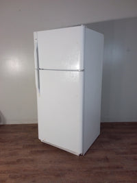 White Refrigerator/Freezer