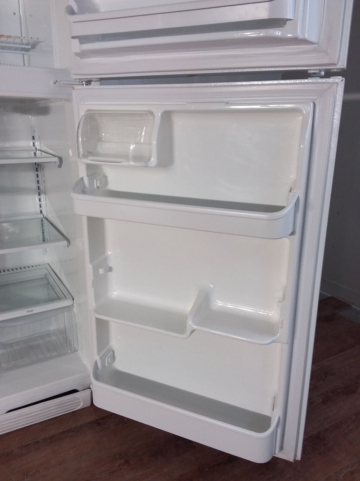 White Refrigerator/Freezer