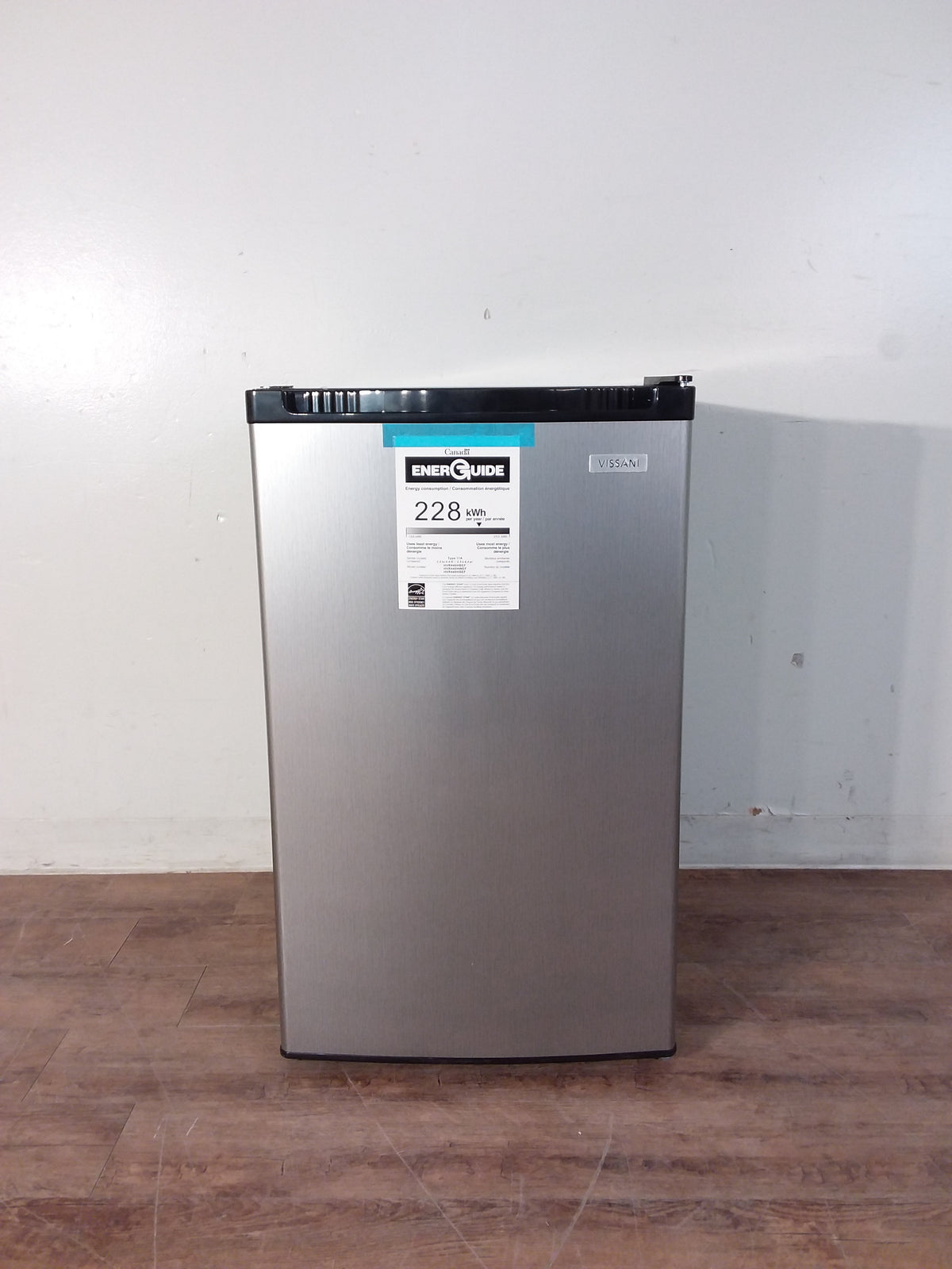 Vissani 4.4 Cu. Ft. Fridge