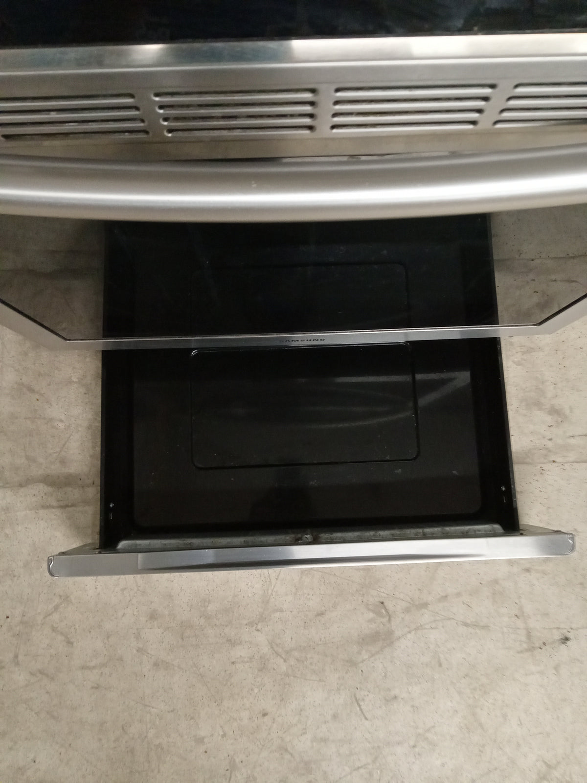 31"W Samsung Electric Range