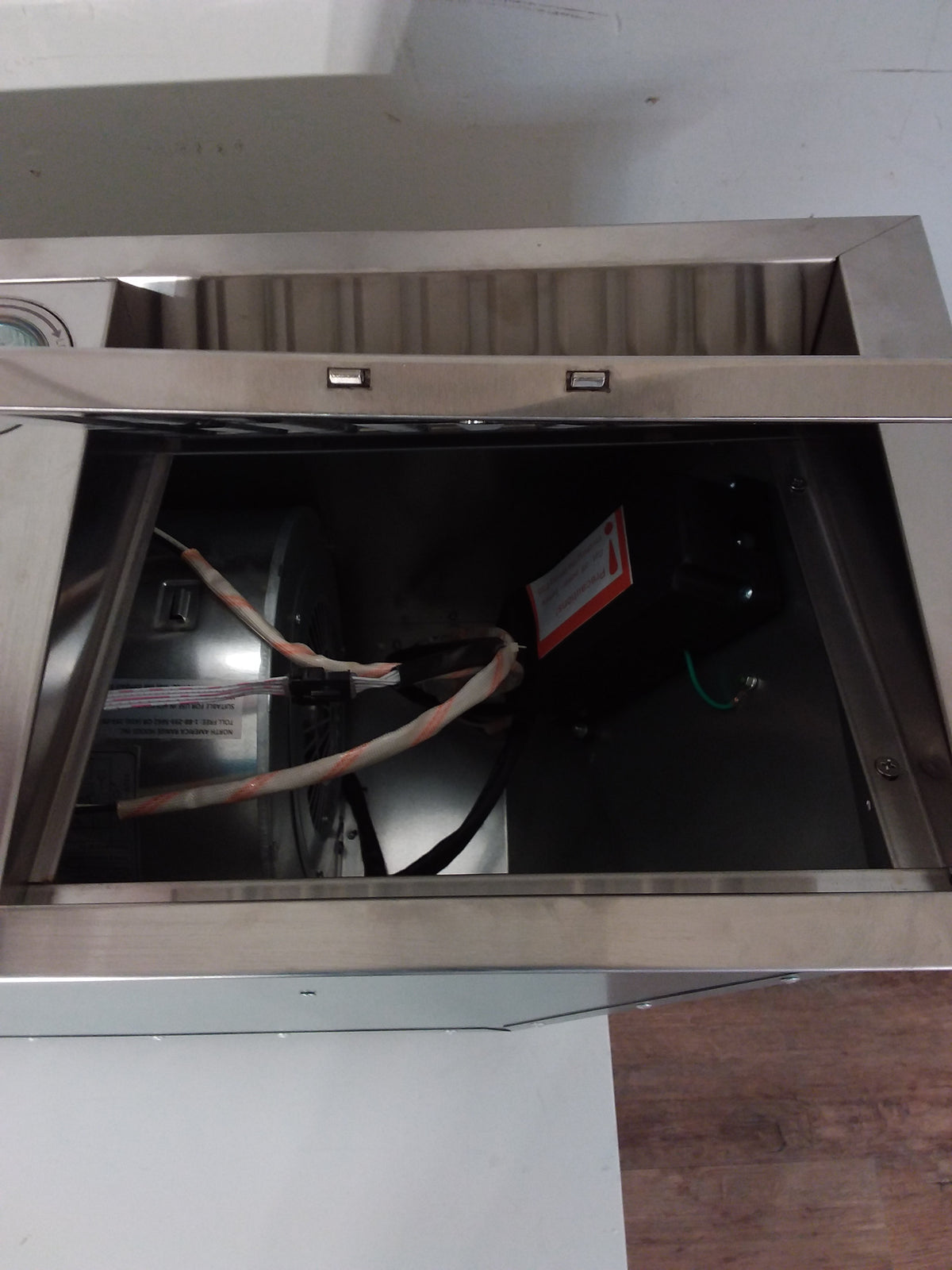Cyclone 28 inch Stainless Steel Range Hood