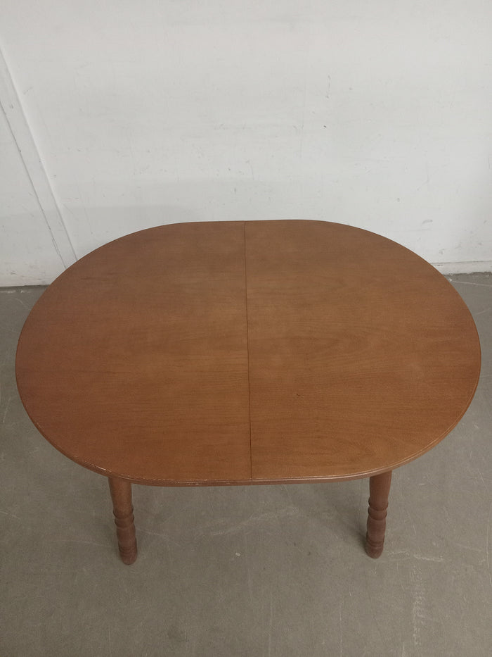 48"W Traditional Solid Wood Oval Dining Table