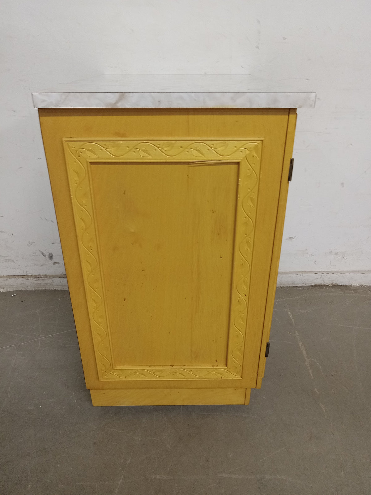 27"W Kitchen Cabinet on Wheels