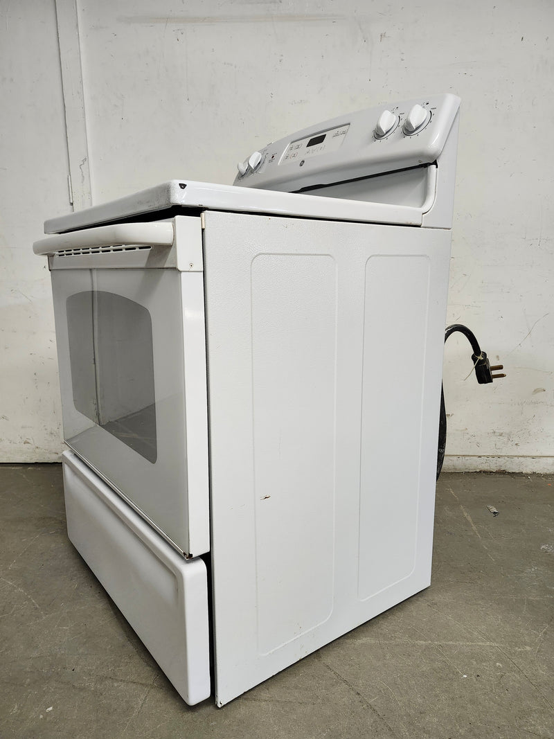 GE Electric Stove (JCBS280DM2WW)