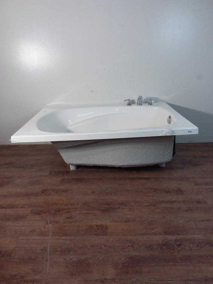 Acrylic Bathtub With Faucet Set