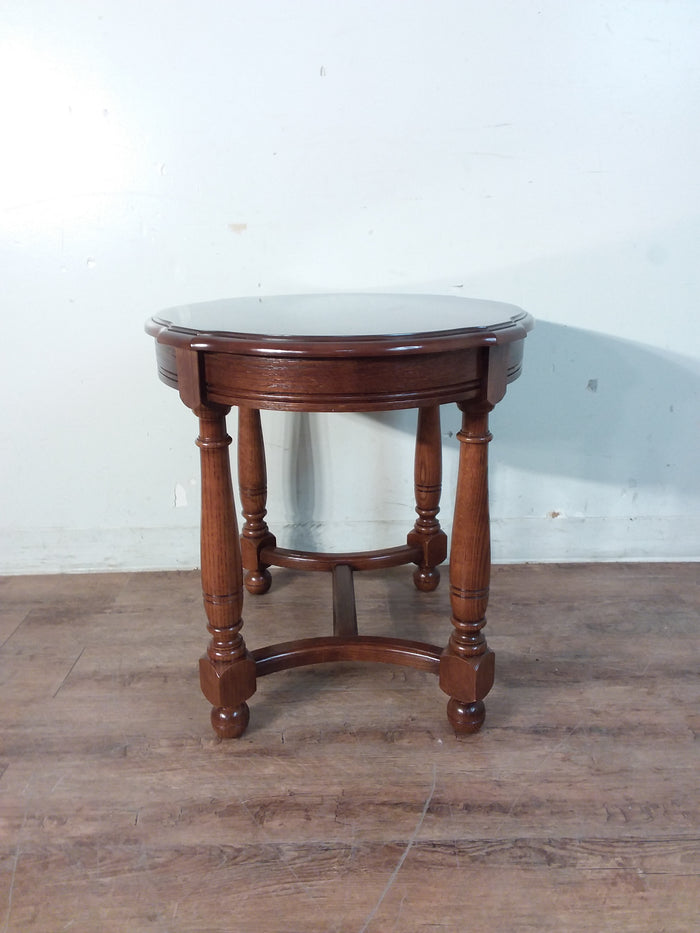 Classic Wood End Table