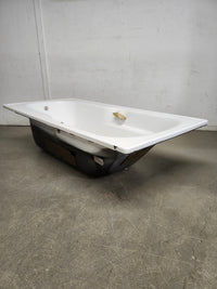 67" White Tub